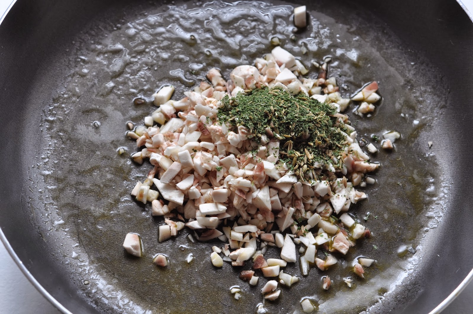 Simple Food Poached Mackerel with Mushroom and Fennel Sauce
