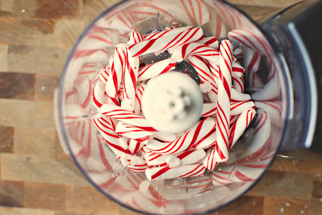 Salted Chocolate Peppermint Bark l SimplyScratch.com