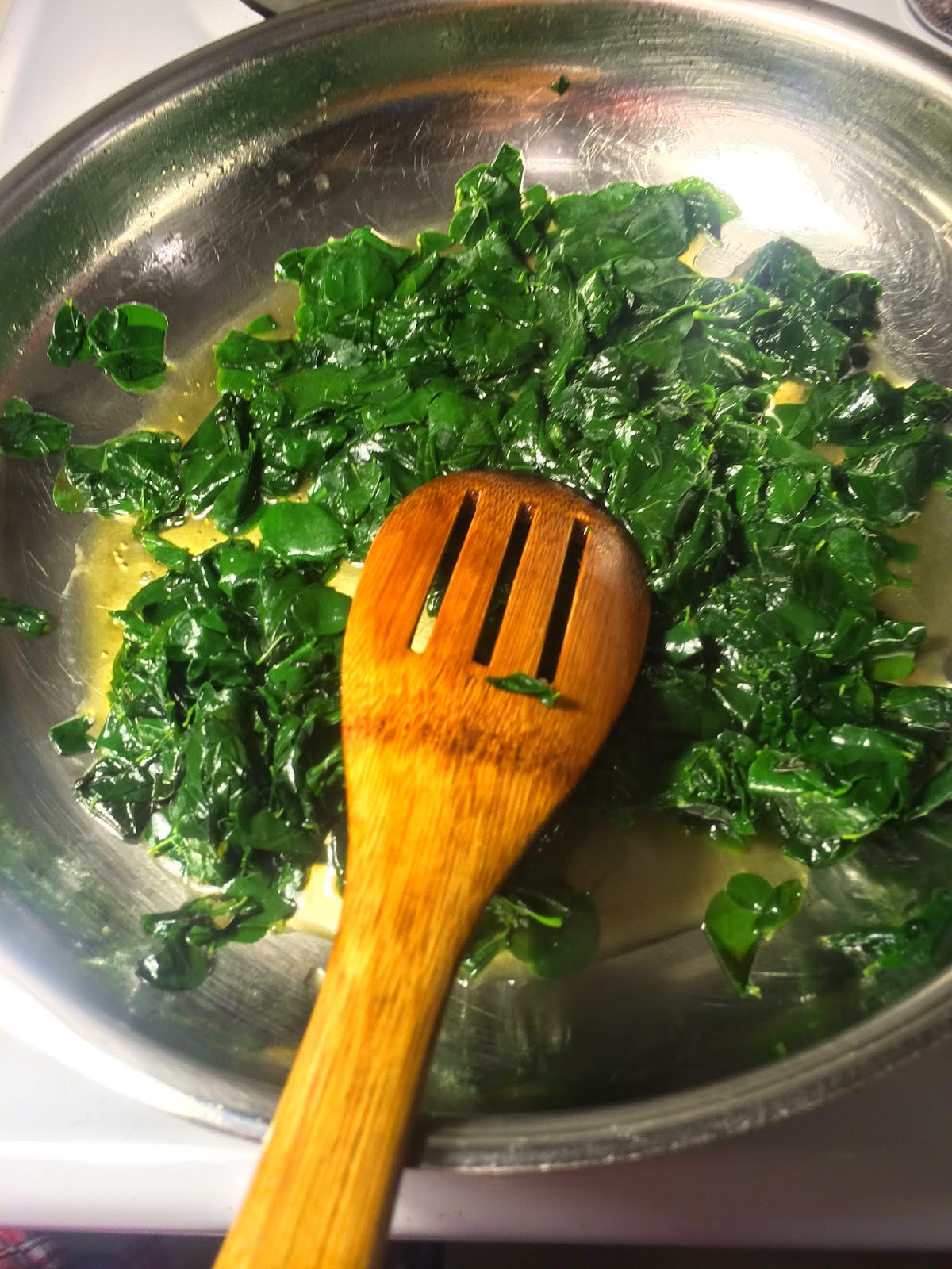 AMMAS KITCHEN DAILY DRUMSTICK LEAVES (MURINGAYILA) CURRY