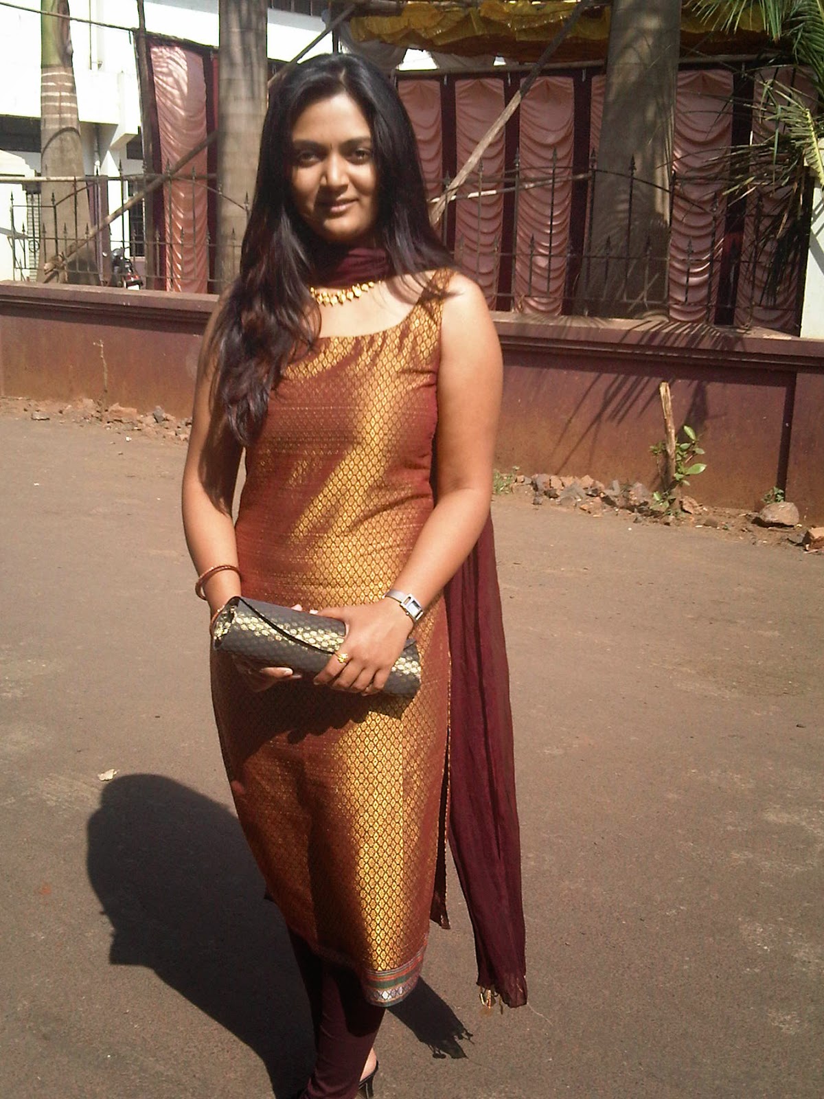 beautiful Indian girl in Salwar, Brocade work dress, Indian fashion blogger, Best dress to slim down hour figure