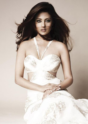 Click on the Image for Larger View Riya Sen_FilmyFun.blogspot.com