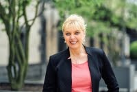 Helga König im Gespräch mit Britta Redmann, Rechtsanwältin und Motivationsexpertin