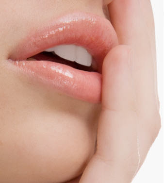 Cara Memerahkan Bibir yang Menghitam