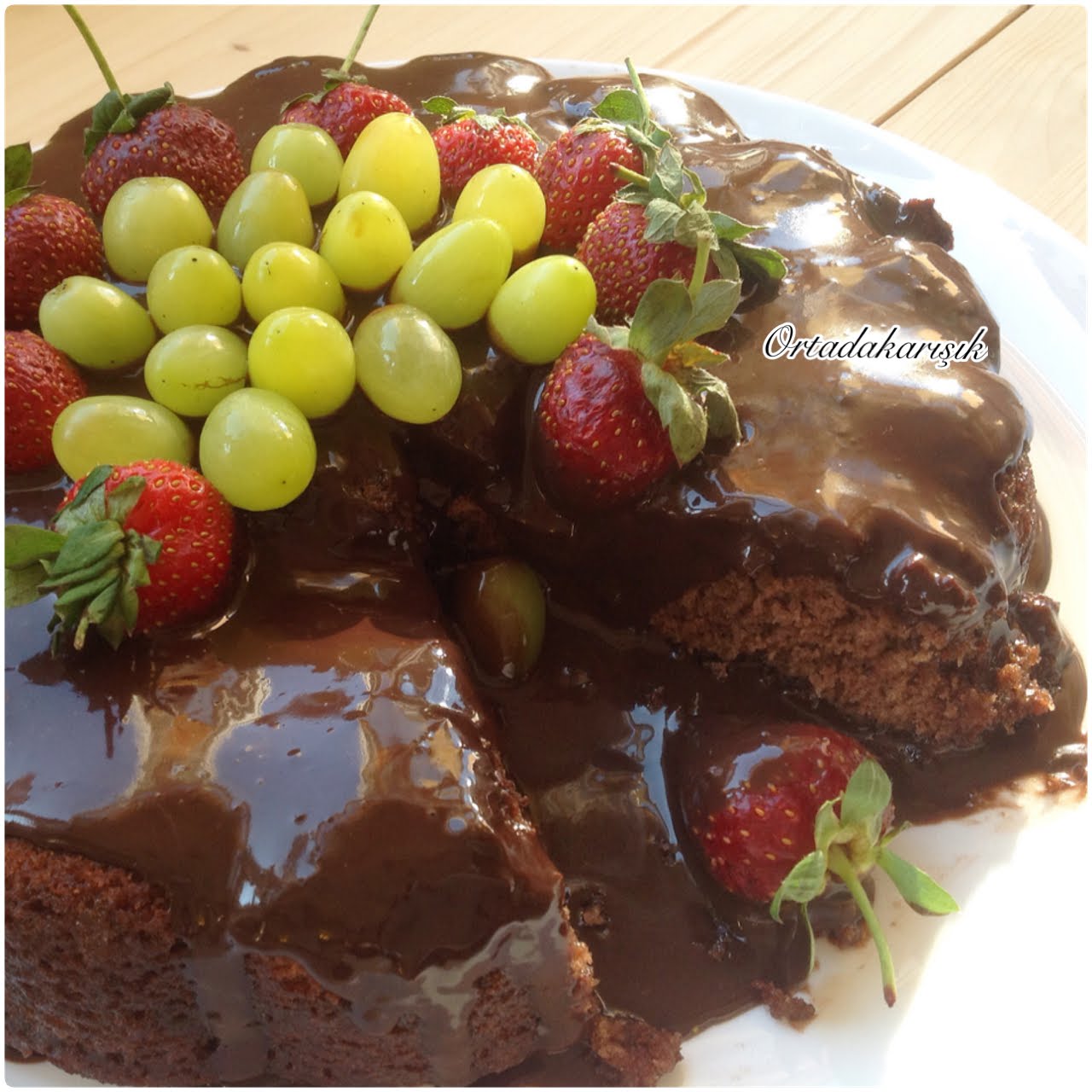 ÇİKOLATA SOSLU ISLAK KEK NASIL YAPILIR HACER ŞENER