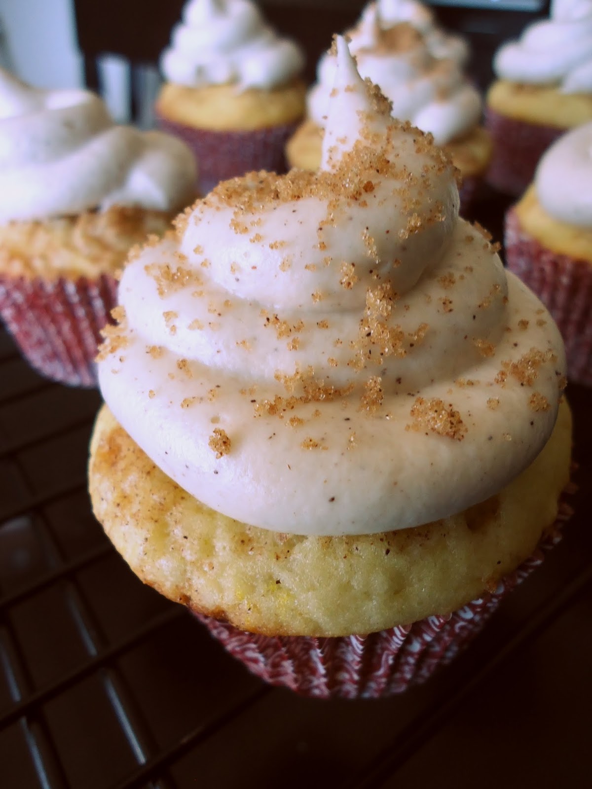 Foodie & Fabulous Cinnamon Roll Cupcakes with Cinnamon Vanilla Cream Cheese Frosting