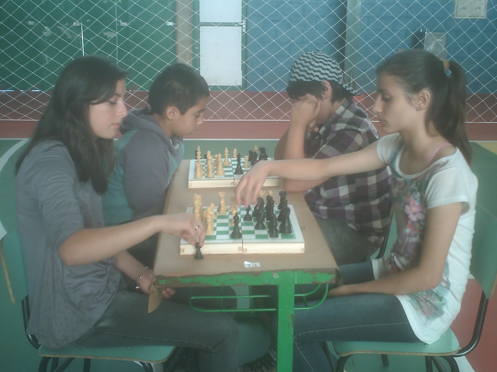Funcionária desenvolve projeto de xadrez para estimular alunos de escola do  campo