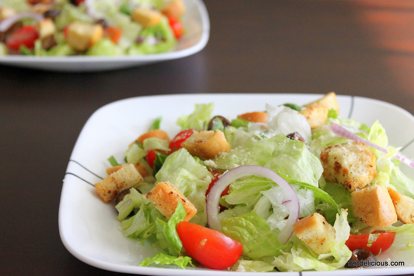 Delicious!!! Restaurant style House Salad with Homemade Croutons