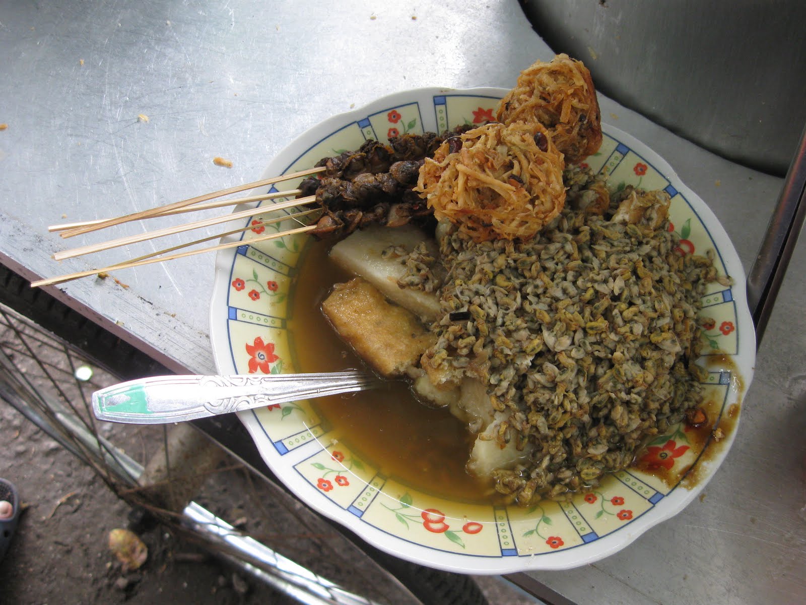 Kuliner SIDOARJO (JAWA TIMUR) : " KUPANG LONTONG ” Makanan Khas Kota