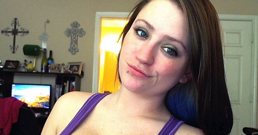 FACEBOOK's Sexy Fitness Girls : Sexy American Webcam Hottie Babe