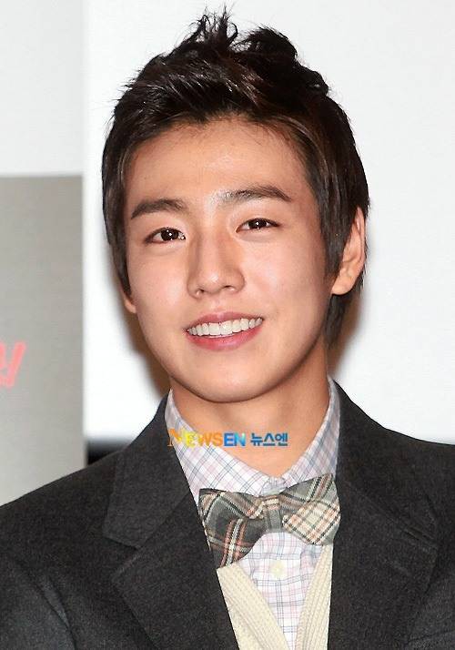 Hyun Woo