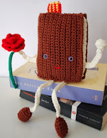 http://crafteandoqueesgerundio.blogspot.com.es/2013/04/patron-libro-y-rosa-de-sant-jordi.html?spref=fb