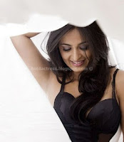 Anushka, shetty, hot, cleavage, show, pics