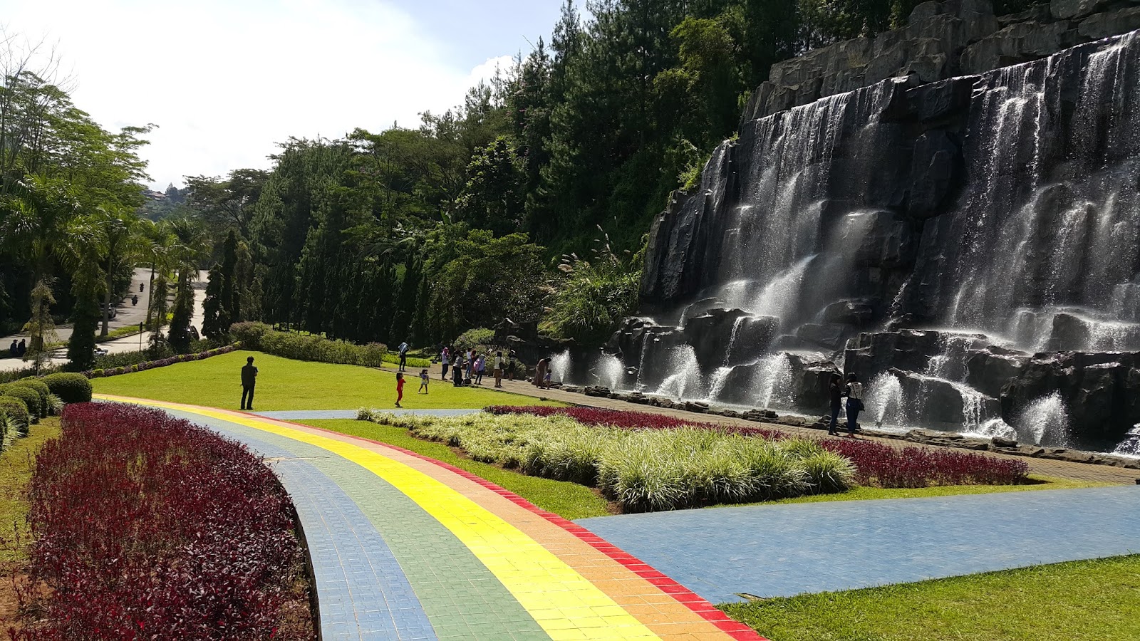 Warna Warni Kami !! Dago Pakar Waterfall, Bandung