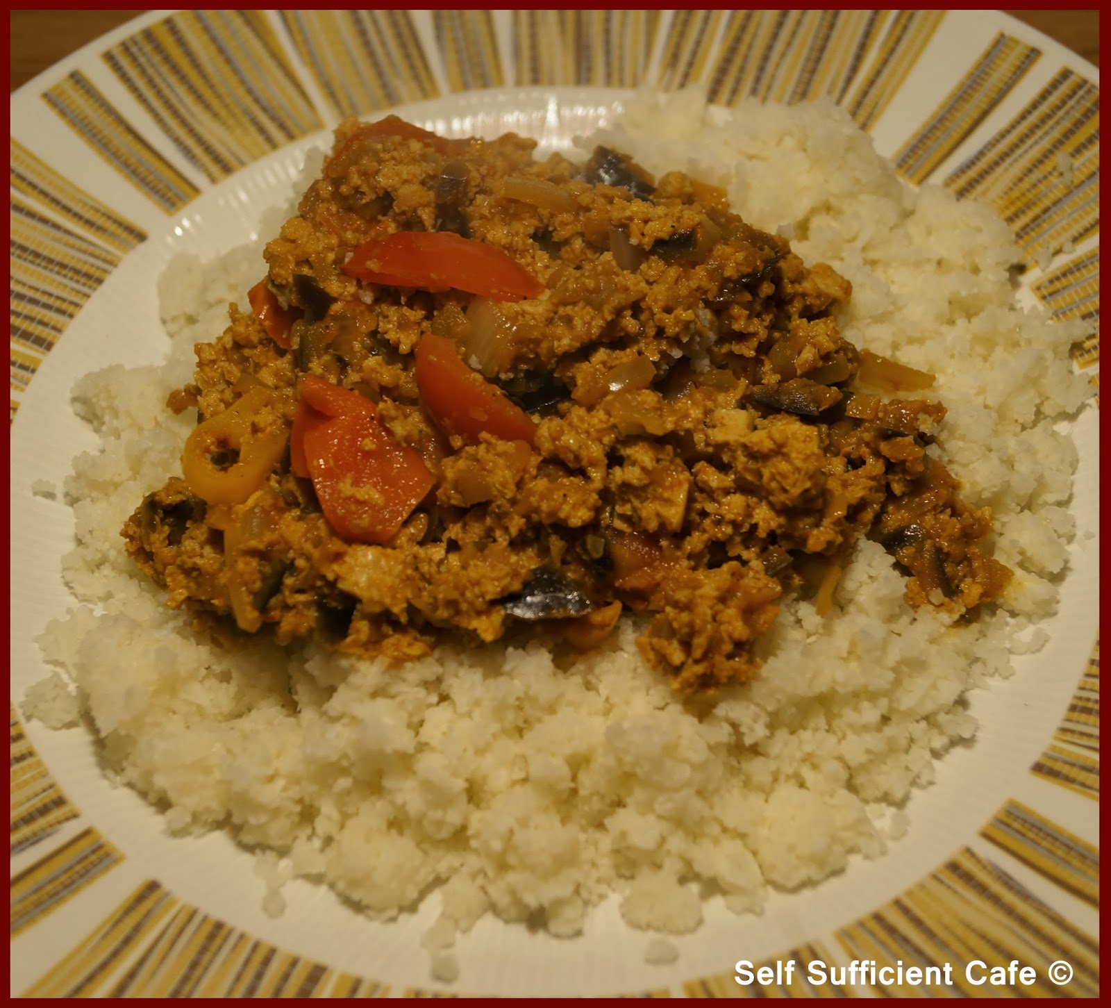 Self Sufficient Cafe Crumbled Tofu Curry & Cauliflower Rice