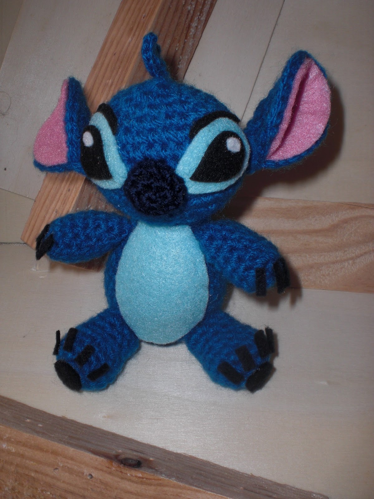 El b?ho costurero: Un nuevo encargo: amigurumi Stitch.