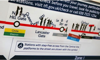 Claramente vandalismo pegatinas bromistas en el metro de Londres