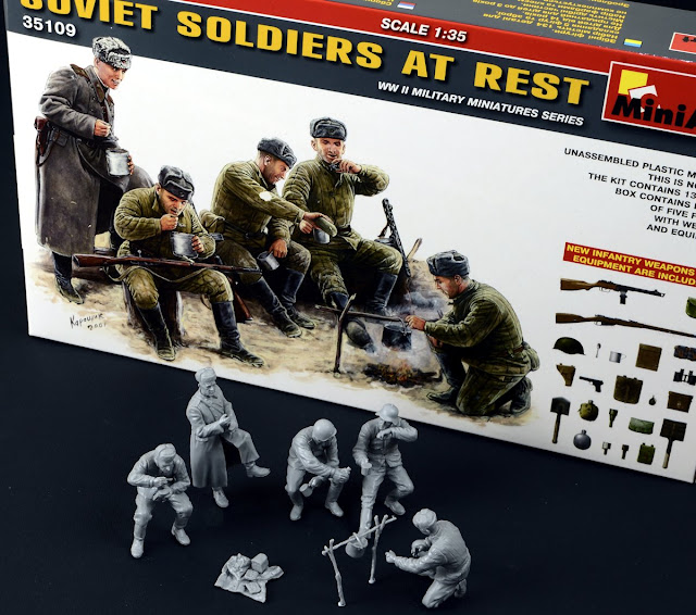 1:35 Soviet soldier at rest standing WW2 Scale Resin Figure 