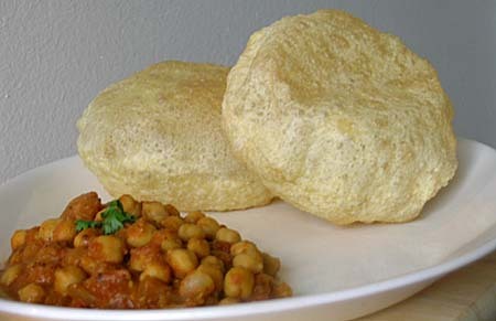 Pakistani Breakfasts: Fit for a King Puri