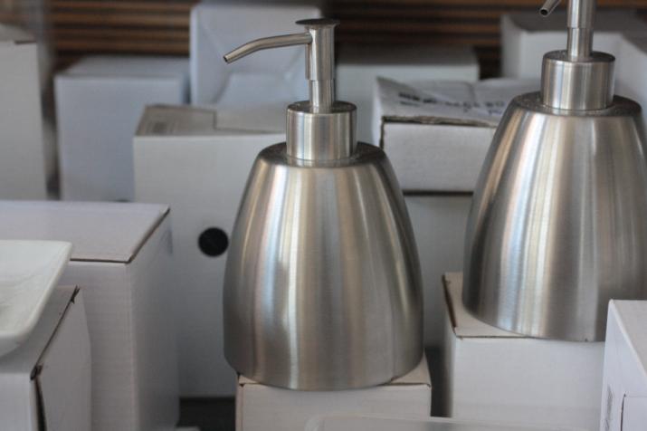 De la tienda al baño / Nivel | Muebles de Jardín y Regalos