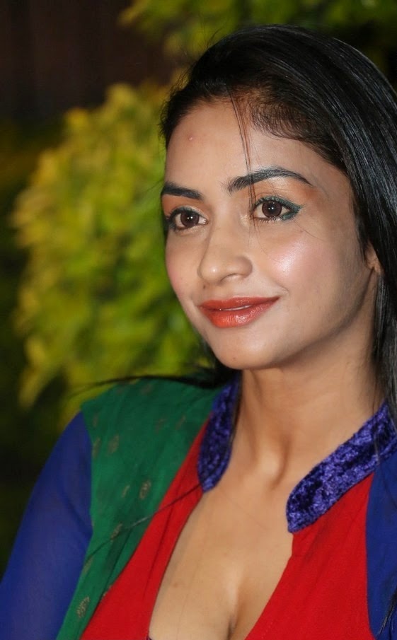 Actress Pooja Sri Latest Hot Cleavage Shows Stills In Churidar - Cine