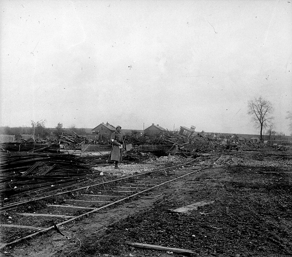 Old_negs_Soldier_Train_Tracks_small.jpg