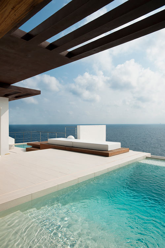 House in Ibiza by Juma Architects with amazing sea views via @designmilk #Ibiza #architeture #view #pool