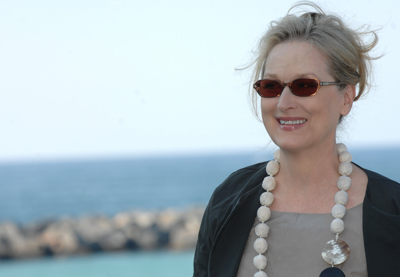 http://2.bp.blogspot.com/-MAh_nxVhgiw/TsyyFu0BJcI/AAAAAAAABrE/EAMKLJckbq4/s1600/meryl-streep-100665.jpg