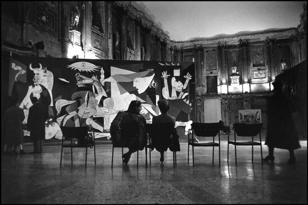nuncalosabre.El Siglo XX a través de la fotografía de Rene Burri nuncalosabre.El Siglo XX a través de la fotografía de Rene Burri