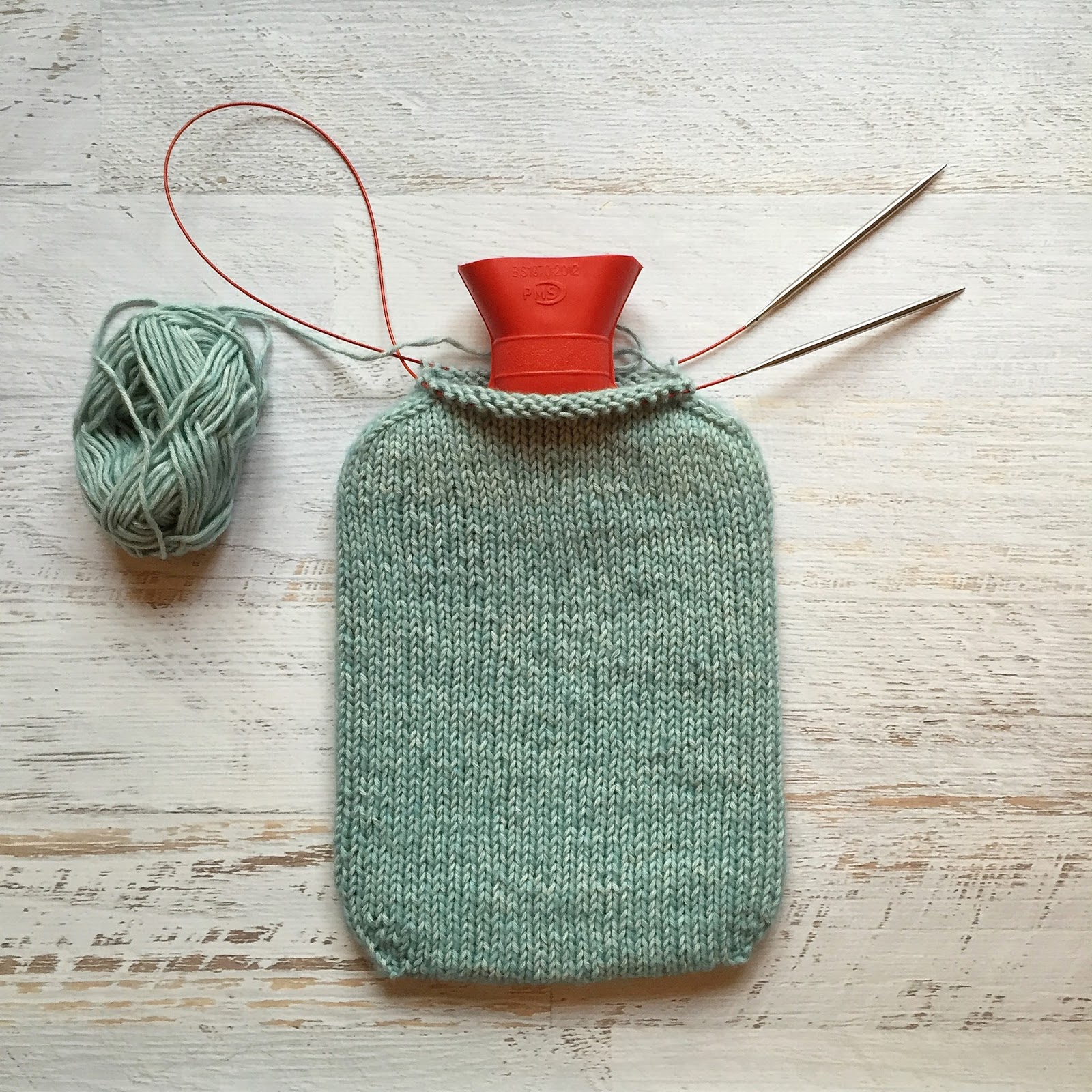 Fifty Shades of 4 Ply Scheepjes Christmas Blog Hop Free Hot Water