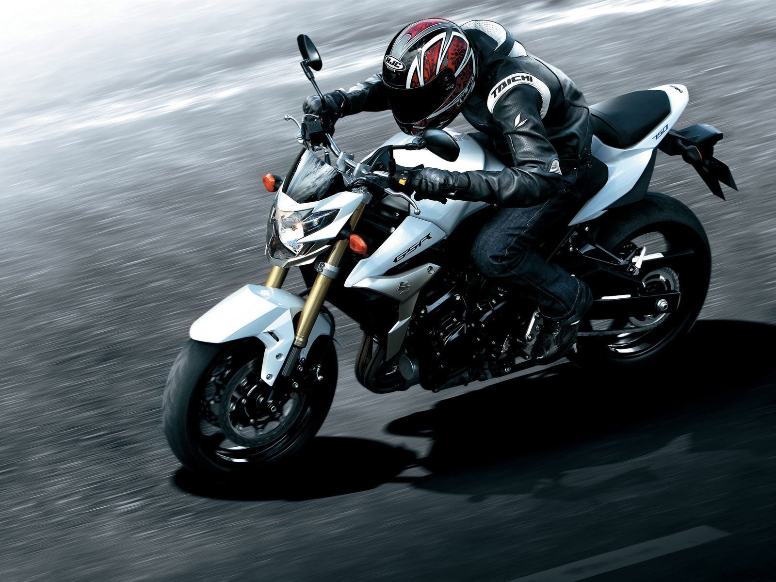 http://2.bp.blogspot.com/-MCH47bu9vhU/TkhWPWuFVhI/AAAAAAAAAgQ/kHK_xdWZNVk/s1600/Suzuki_GSR_750_2011_01.jpg