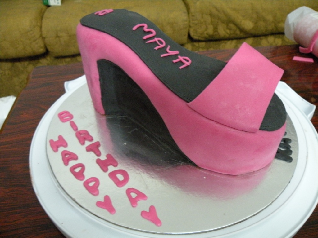 52 Limited Edition Cakes shaped like high heel shoes for Women