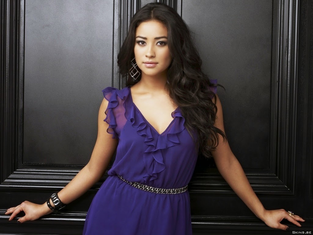 Shay Mitchell Wallpapers