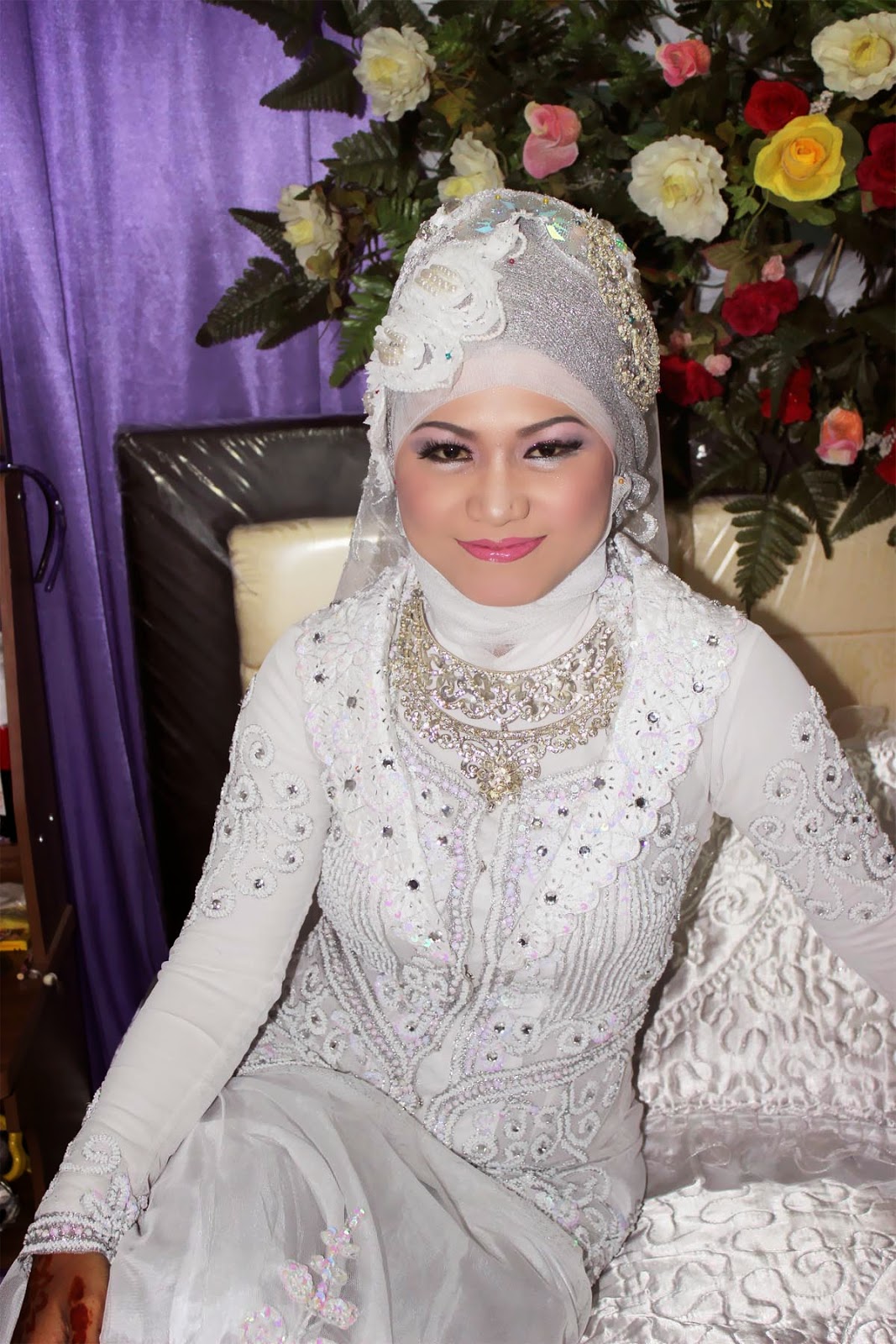 Tutorial Make Up Pengantin Eropa | baju pengantin sepasang berjilbab modern 2013 tutorial Tutorial Make Up Pengantin Eropa | baju pengantin sepasang berjilbab modern 2013 tutorial