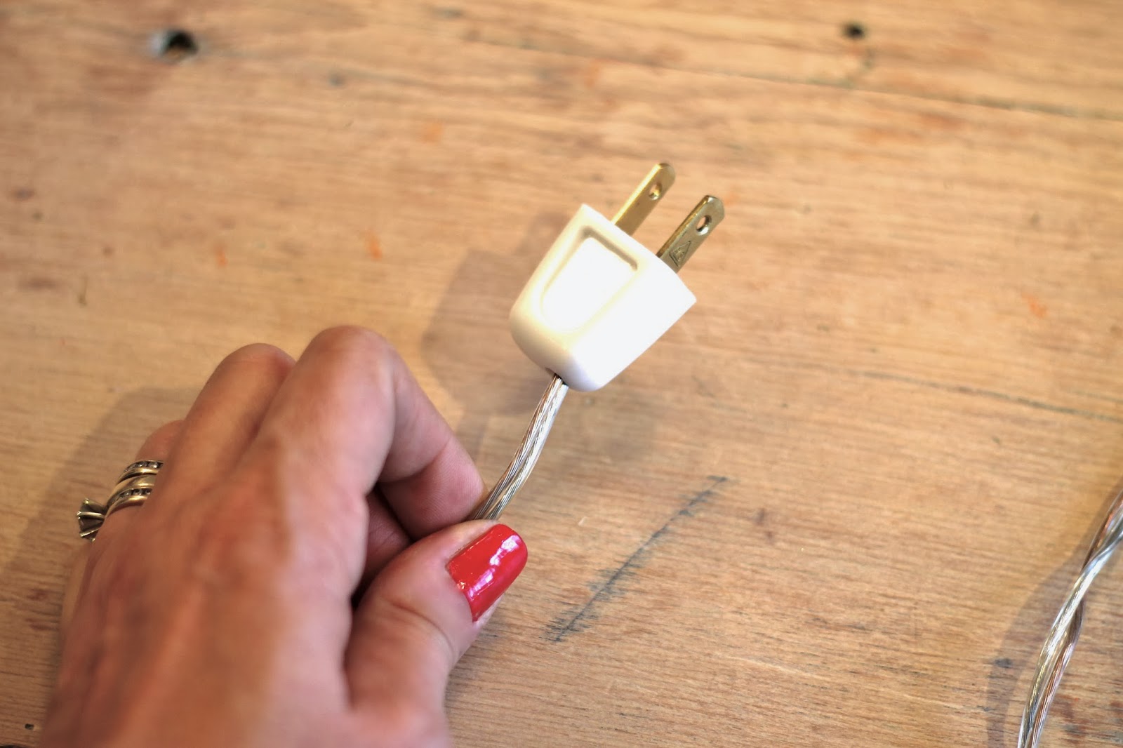 SHINY THINGS Lighting Week The Old Plug & Switch/ Hardwire