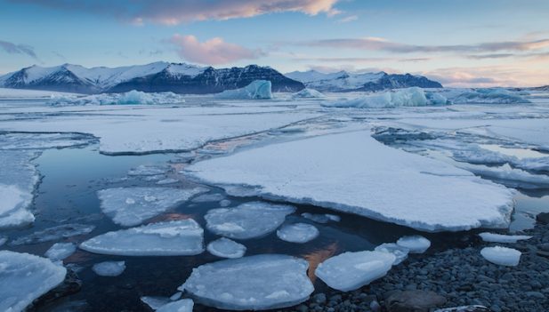 Aumenta la rapidez en la pérdida de hielo para Groenlandia y la Antártida Un equipo de científicos