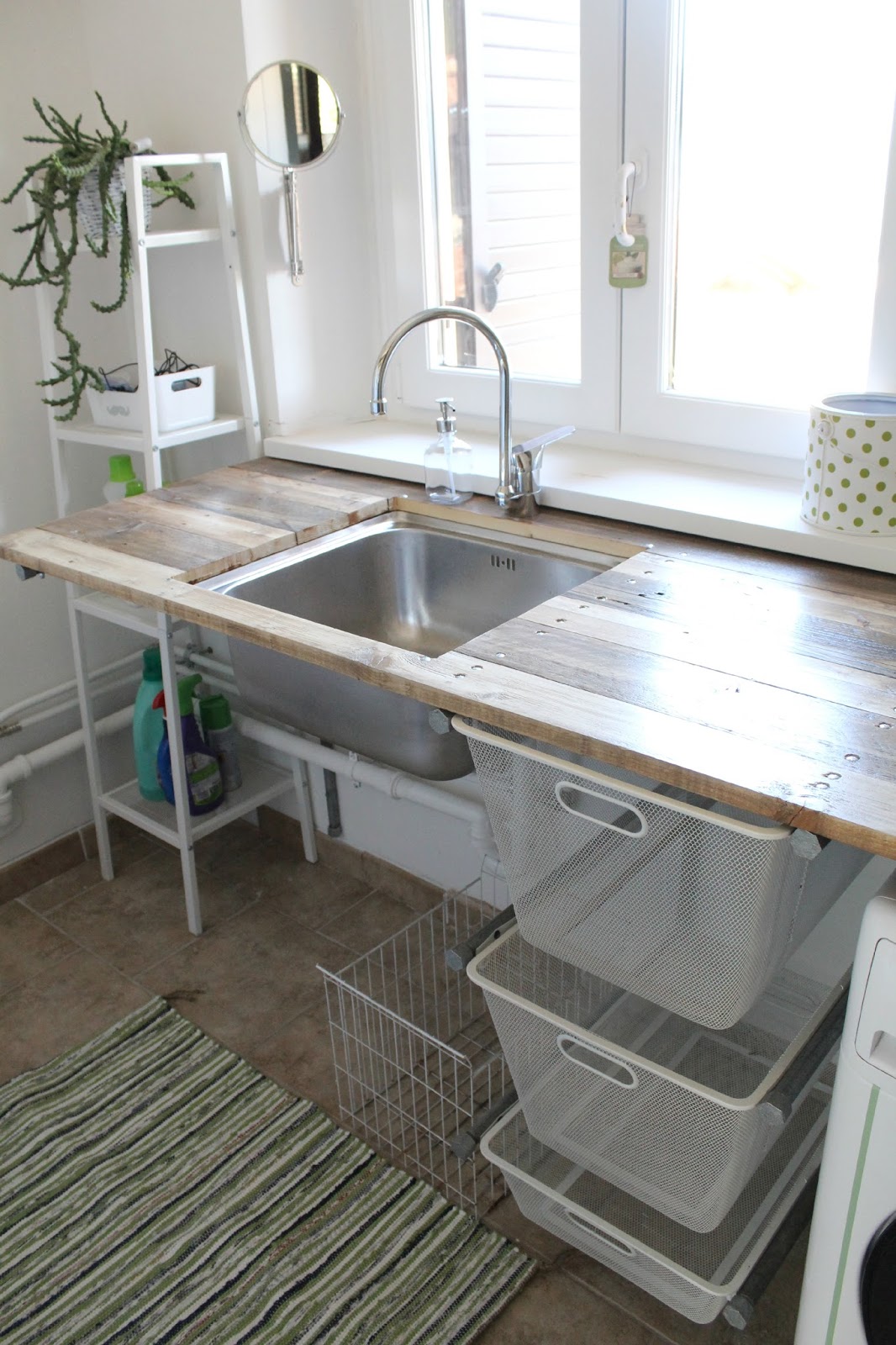 Vivere a piedi nudi living barefoot: laundry makeover the result