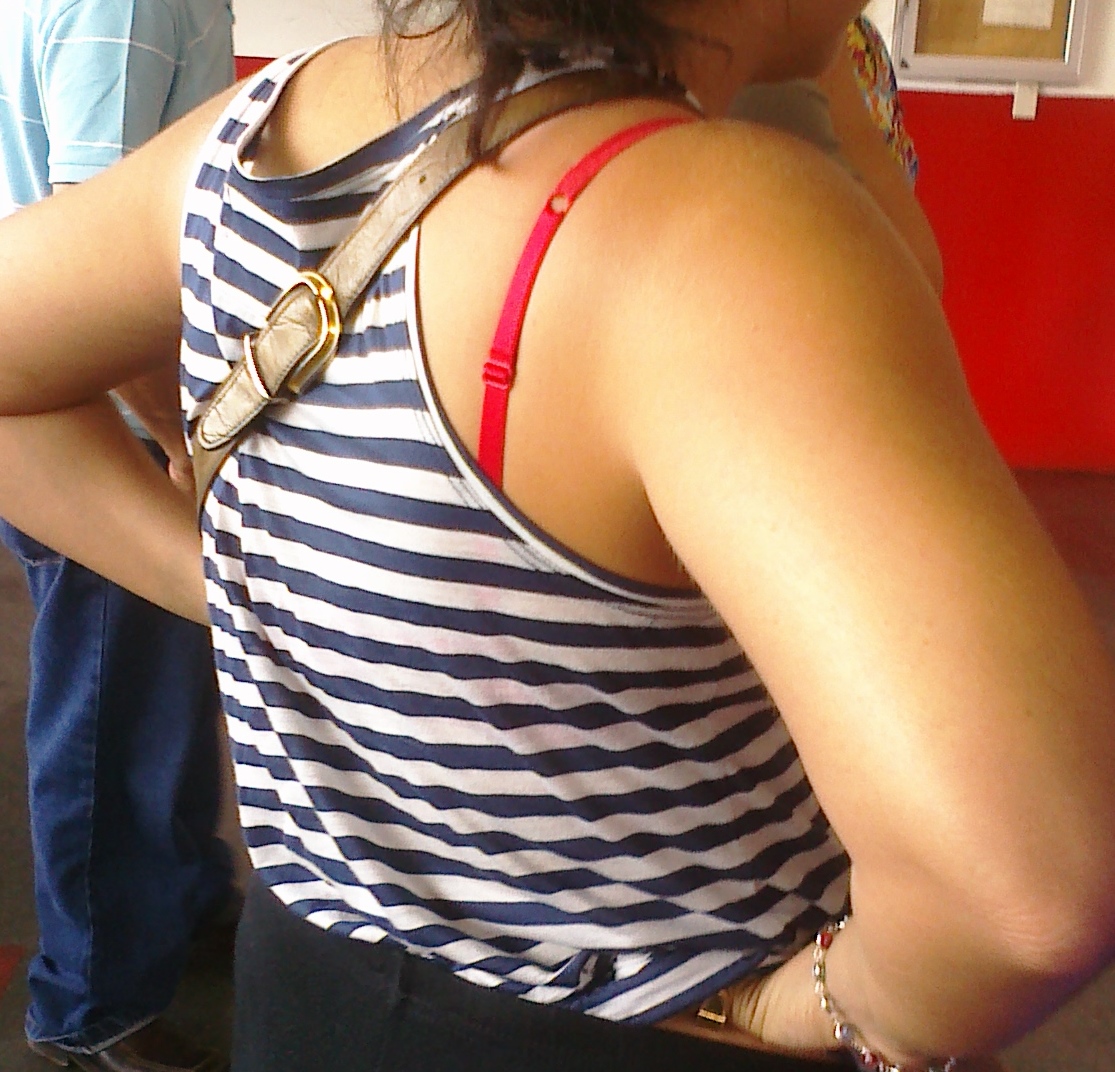 geeks fashion Exposed Bra Straps