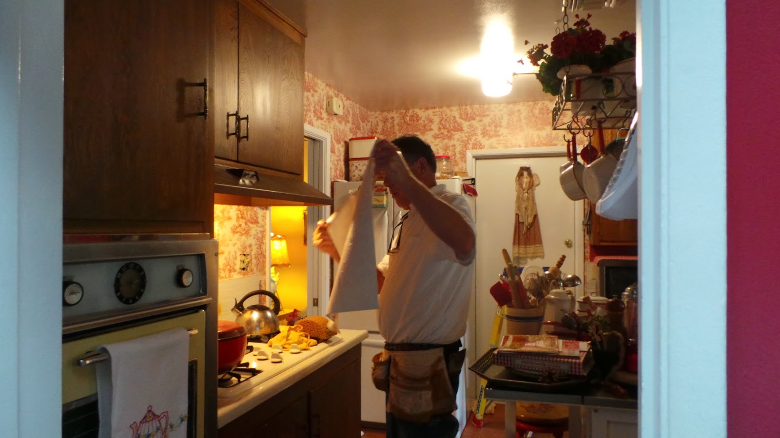 Wsprsweetly Of Cottages 1950 S Kitchen In Red Toile French