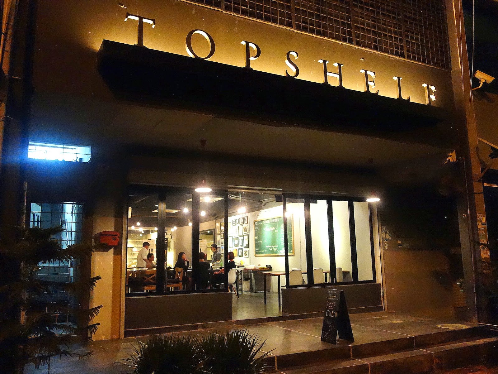 Topshelf Taman Tun Dr Ismail