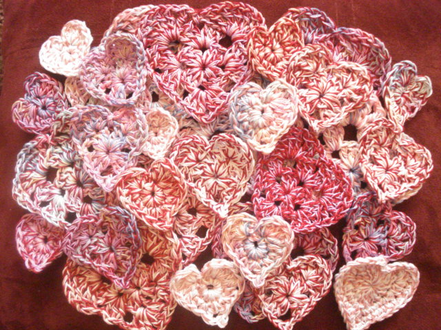 Tolentreasures: Crochet Heart Tutorial