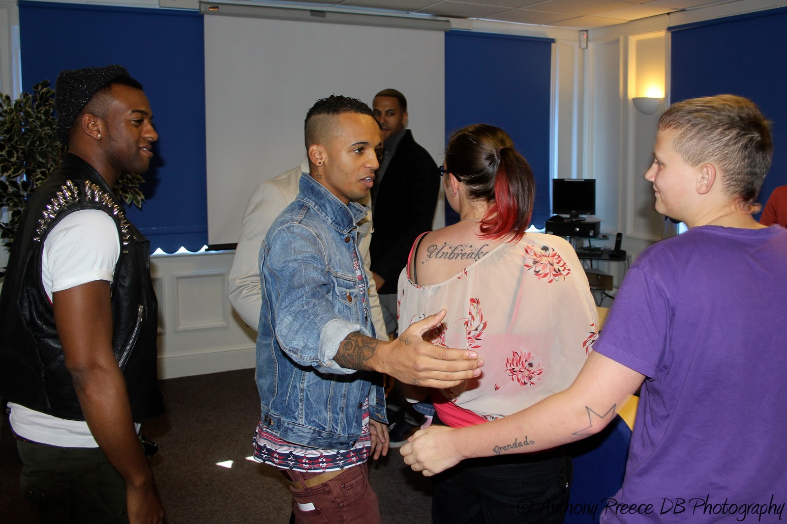 People Meeting Jls