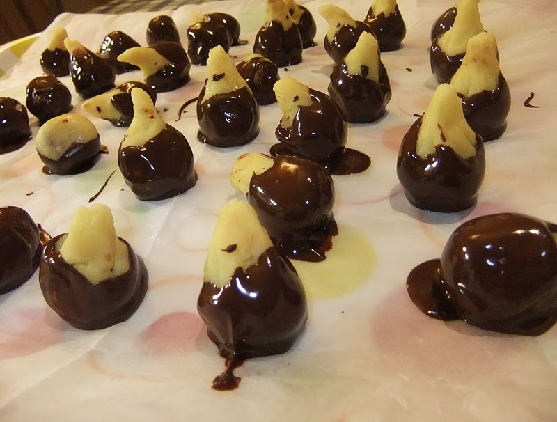 GretalRabbit Writes: Time to marzipan your Christmas cake!