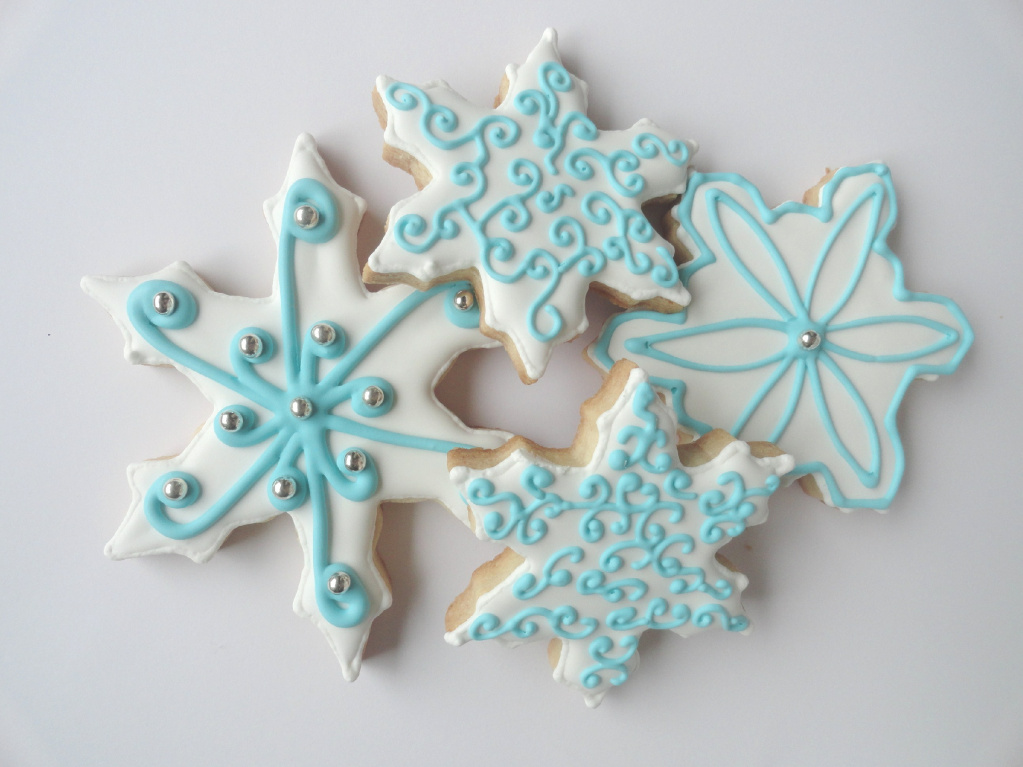 Pink Little Cake Snowflake CookiesBack to Basic