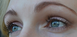 light delicate eye makeup