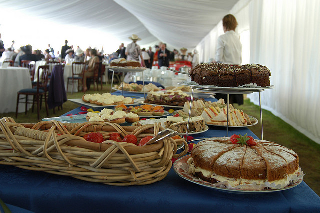 Relevant Tea Leaf: Buckingham Palace Garden [Tea] Parties