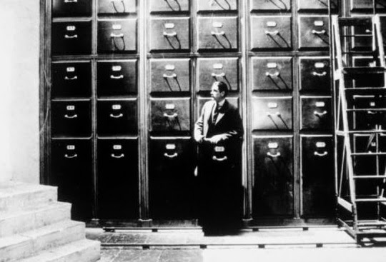 Vaulted Treasures" Film Blog: KAFKA (1991): A little TOO Soderbergh, ... Even for Soderbergh! - by CEJ