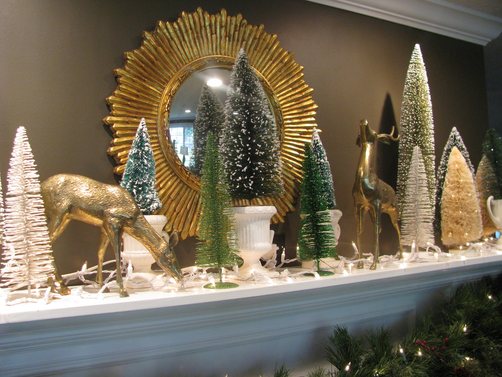 JOYS OF HOME Bottle Brush Tree Mantle