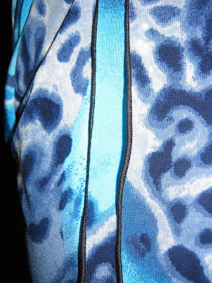 McCall 6844 Cardigan blue tropical cheetah ity knit www.sewplus.blogspot.com