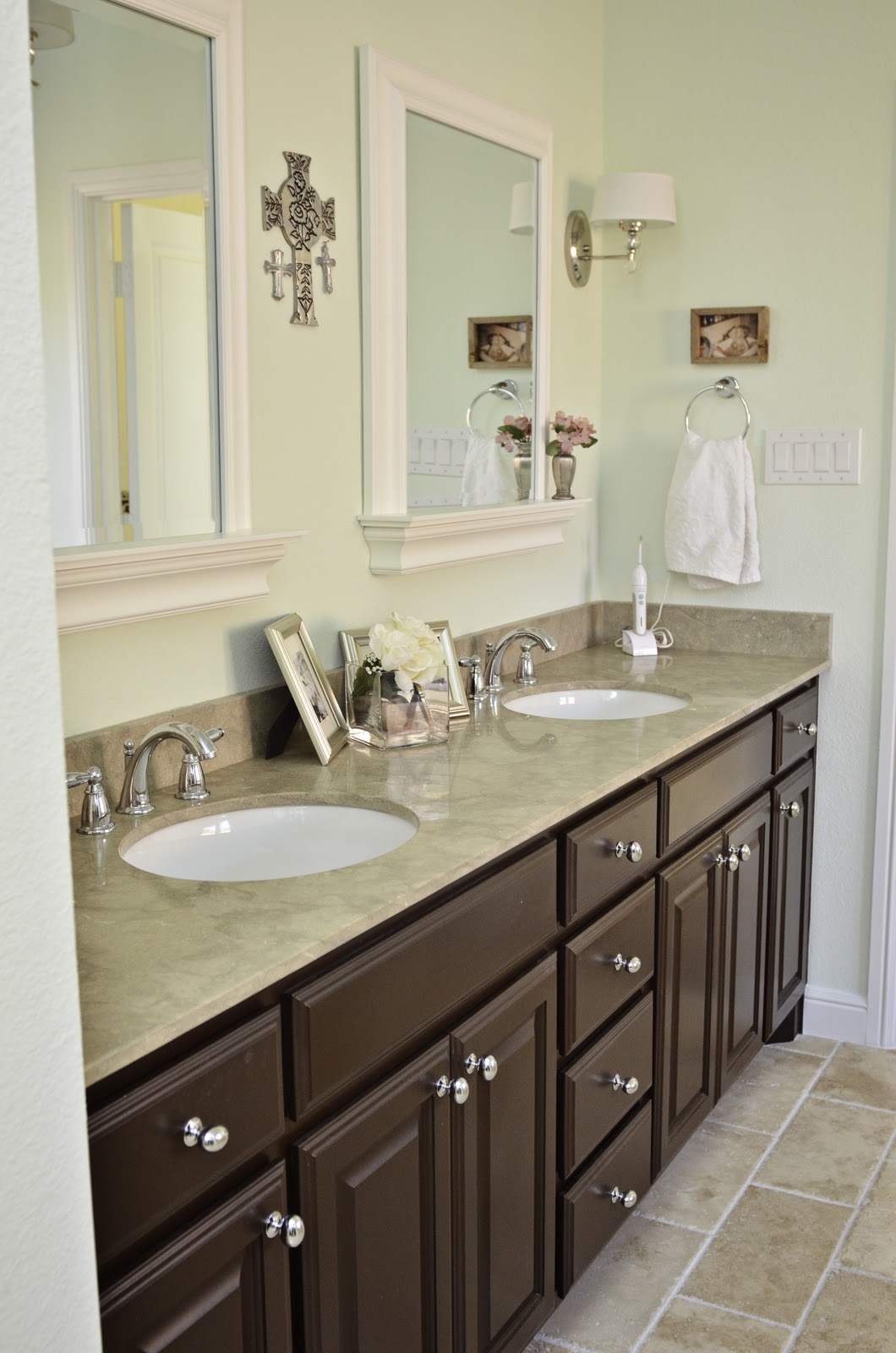 Simplify Your Space Walking the Talk