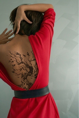 Old growing tree back body Female tattoo